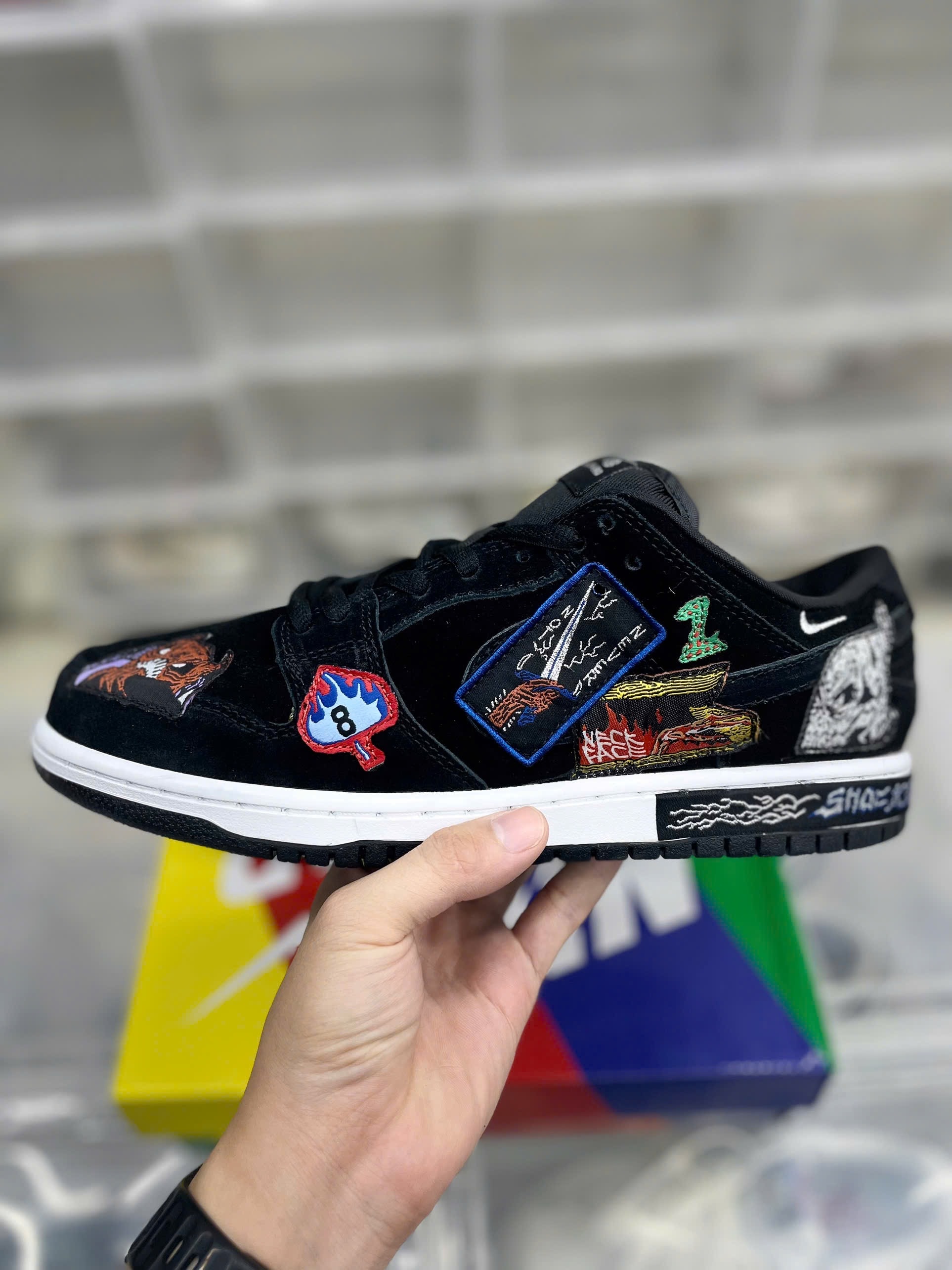Nike SB Dunk Low ‘Neckface’