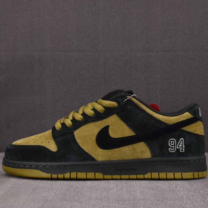 NIKE SB DUNK LOW SUPREME 94 CAMPER GREEN